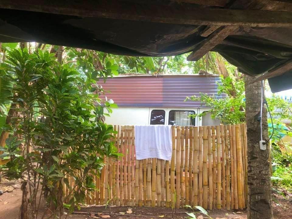Rainbow Caravan Hostel Las Pilas Exterior photo