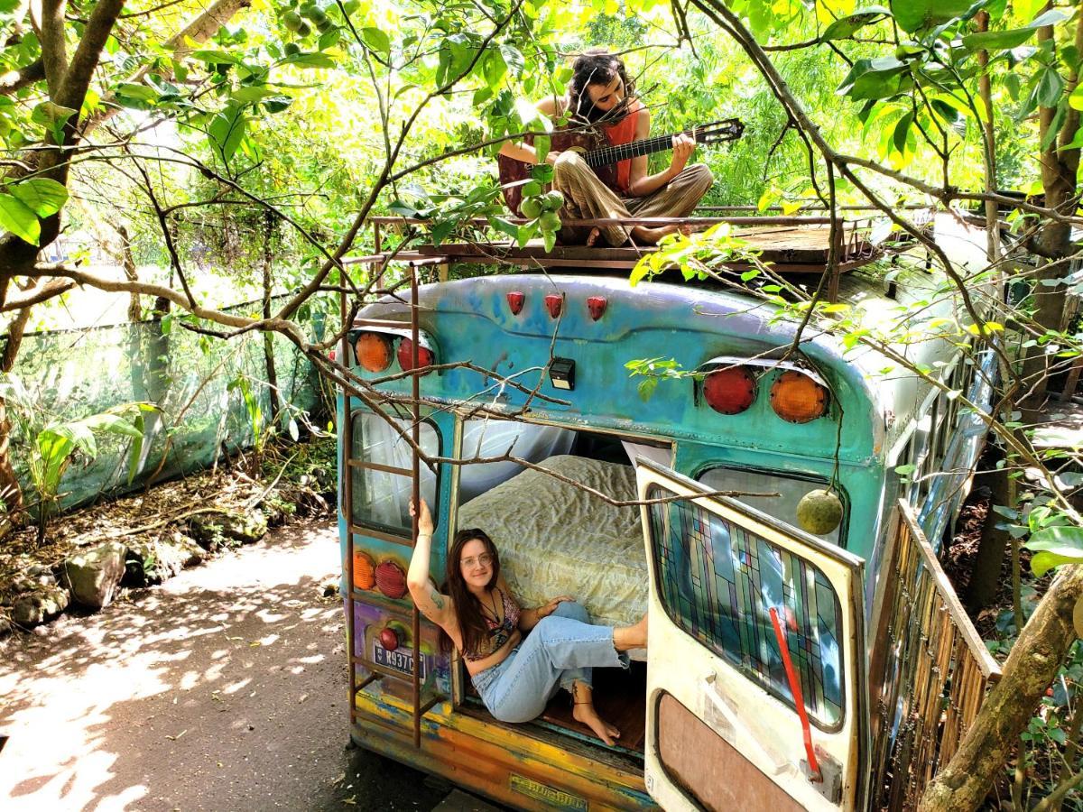 Rainbow Caravan Hostel Las Pilas Exterior photo